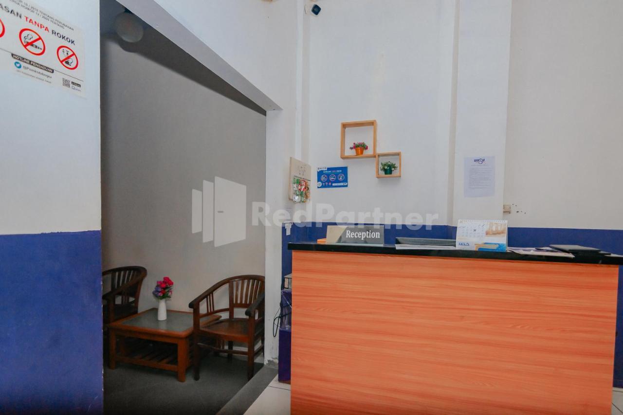 Ungu Kangen Hotel Bogor Mitra Reddoorz Exteriör bild